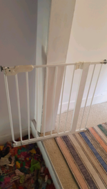 isafe stair gate